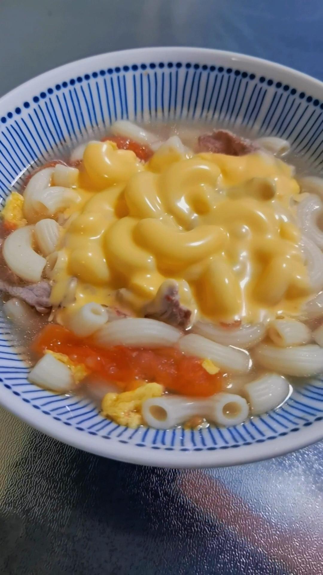 小朋友很喜欢吃的芝士通心粉