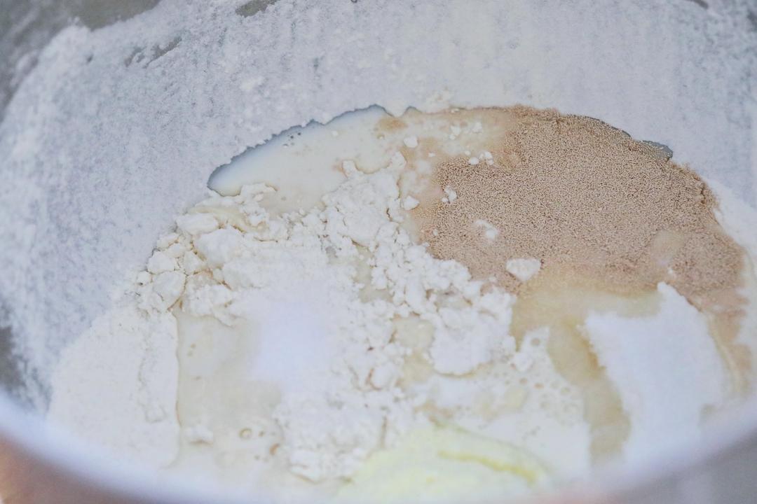 纯奶手撕吐司的做法 步骤1