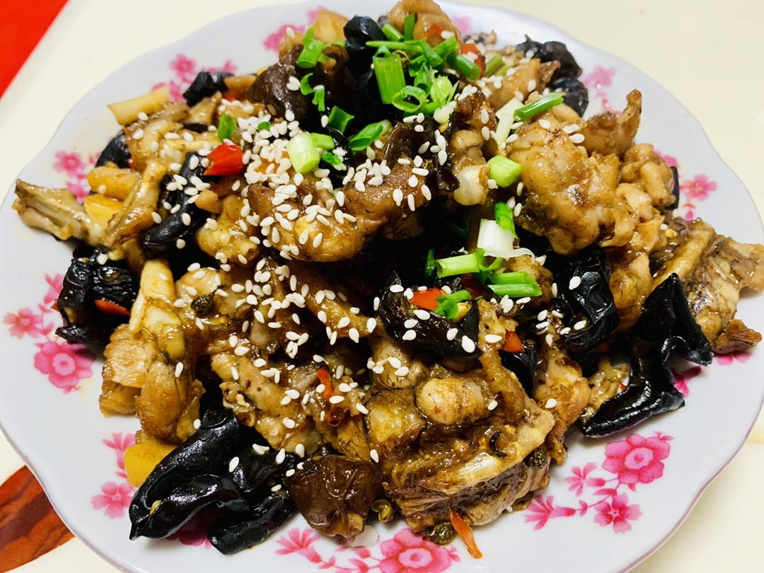 干锅牛蛙