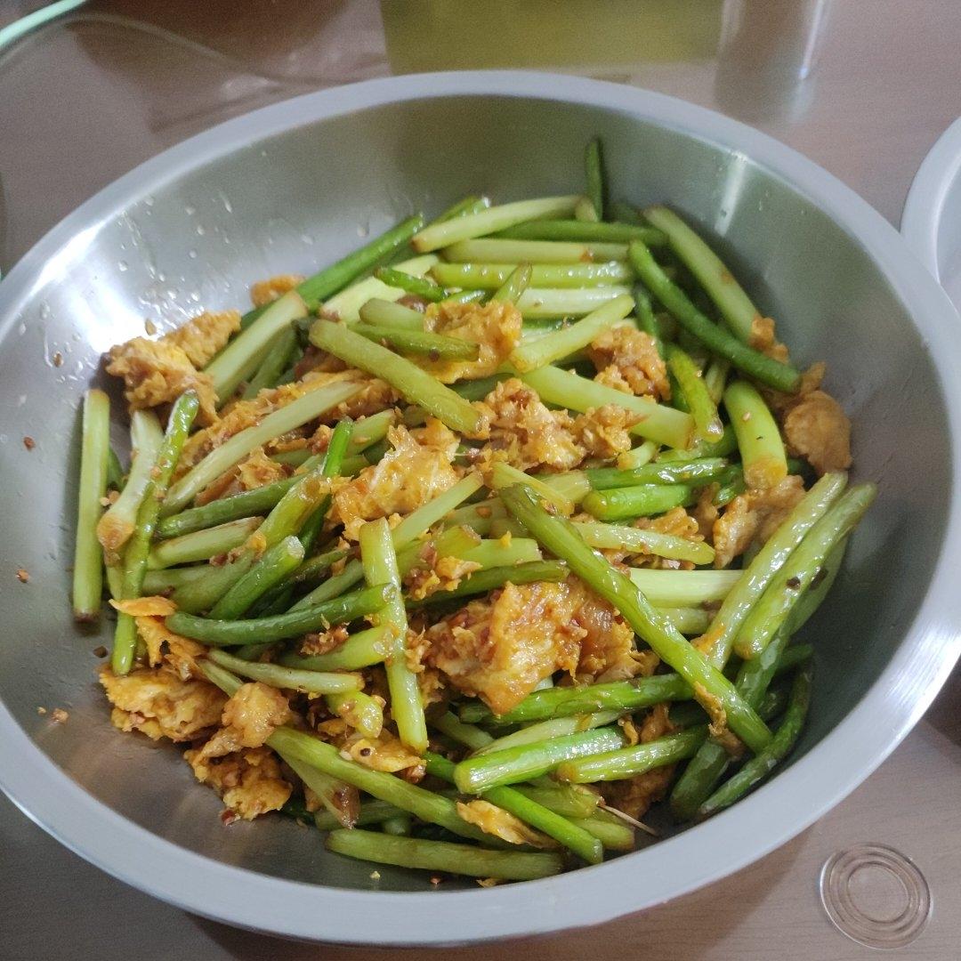 蒜薹炒鸡蛋