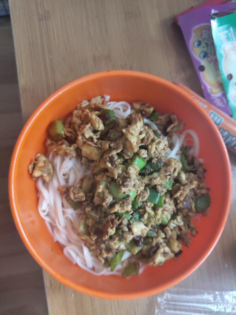 青椒/尖椒鸡蛋打卤面