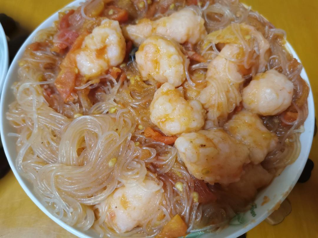 轻松自制虾滑番茄煲，鲜而不咸，一口爆汁！