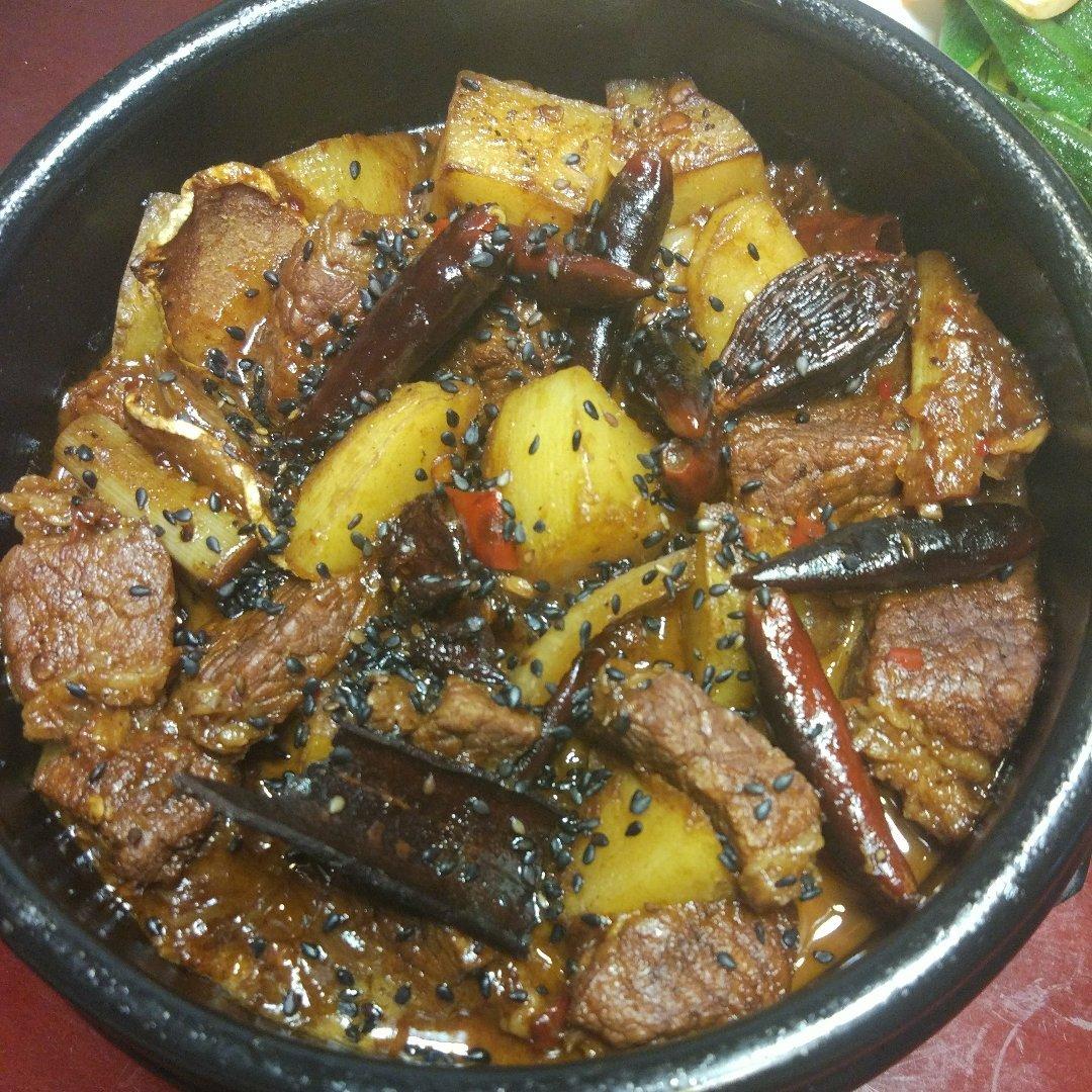 香辣牛腩煲