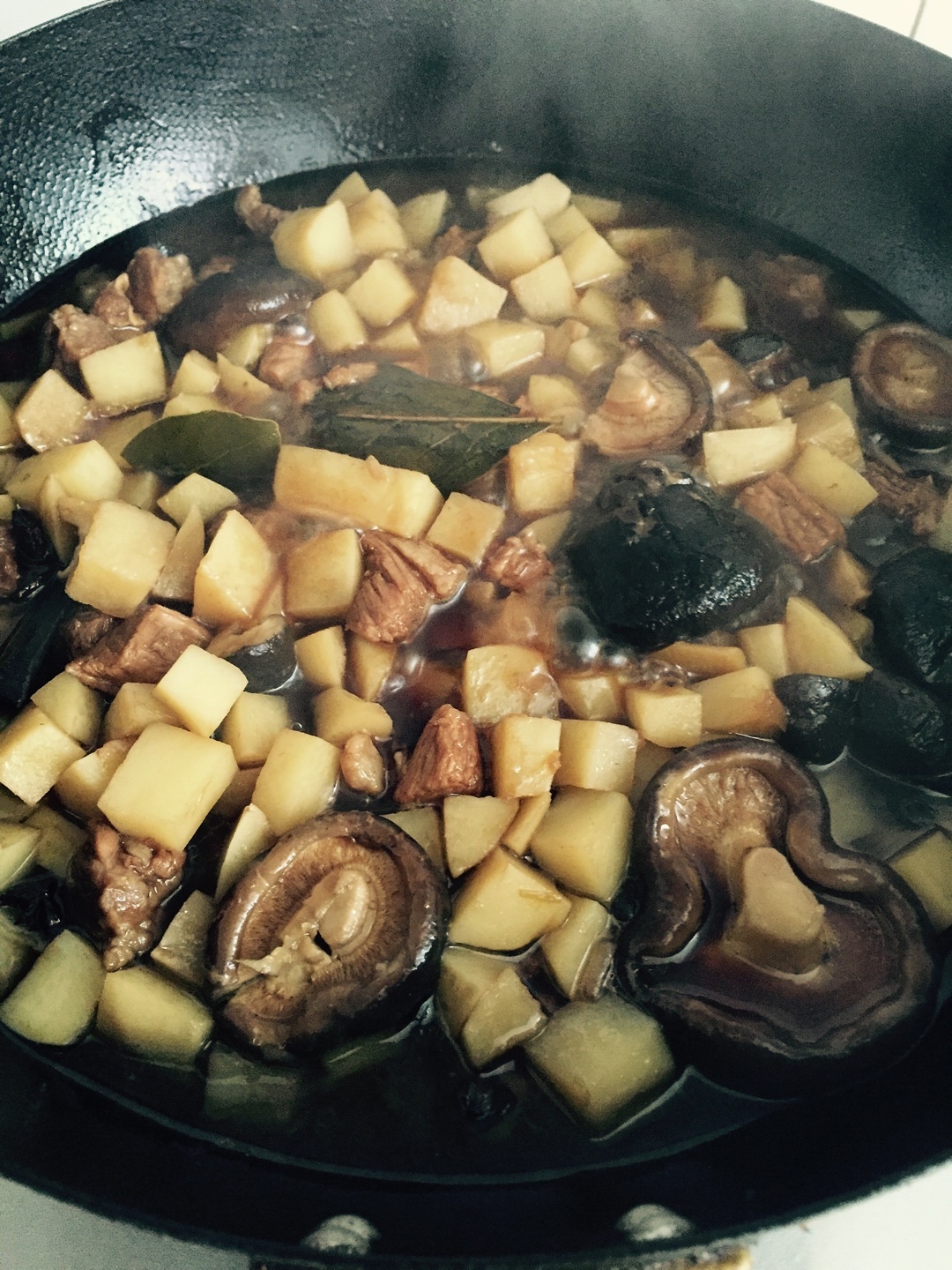 香菇牛腩烩土豆的做法 步骤10