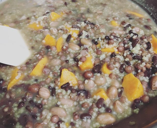 红豆薏米花生小米地瓜粥的做法