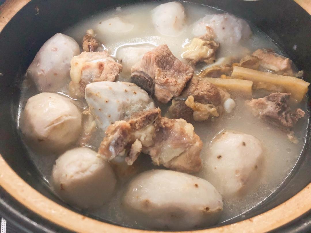 芋头排骨汤