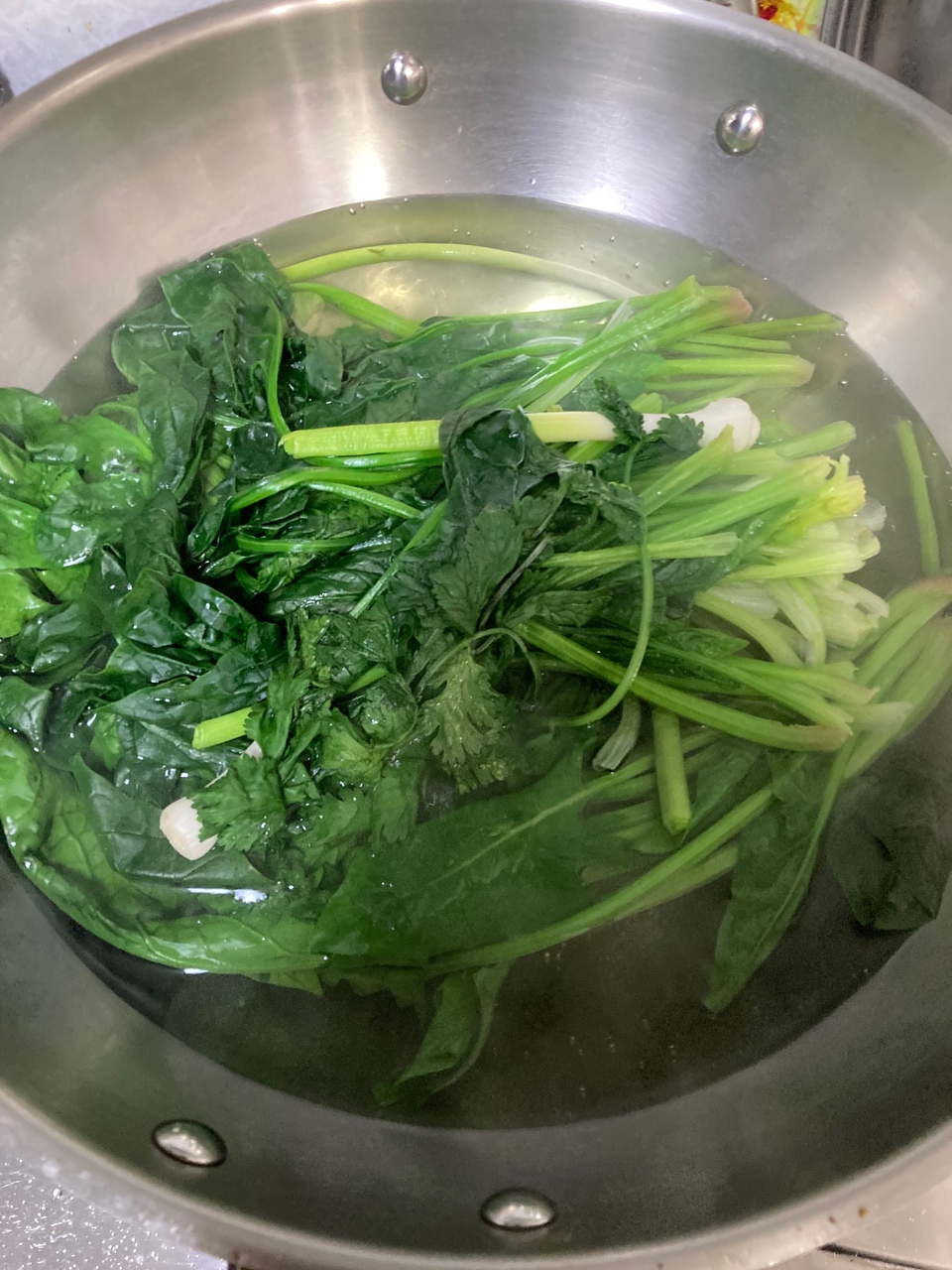 信阳商城名菜——凉拌菠菜的做法 步骤3