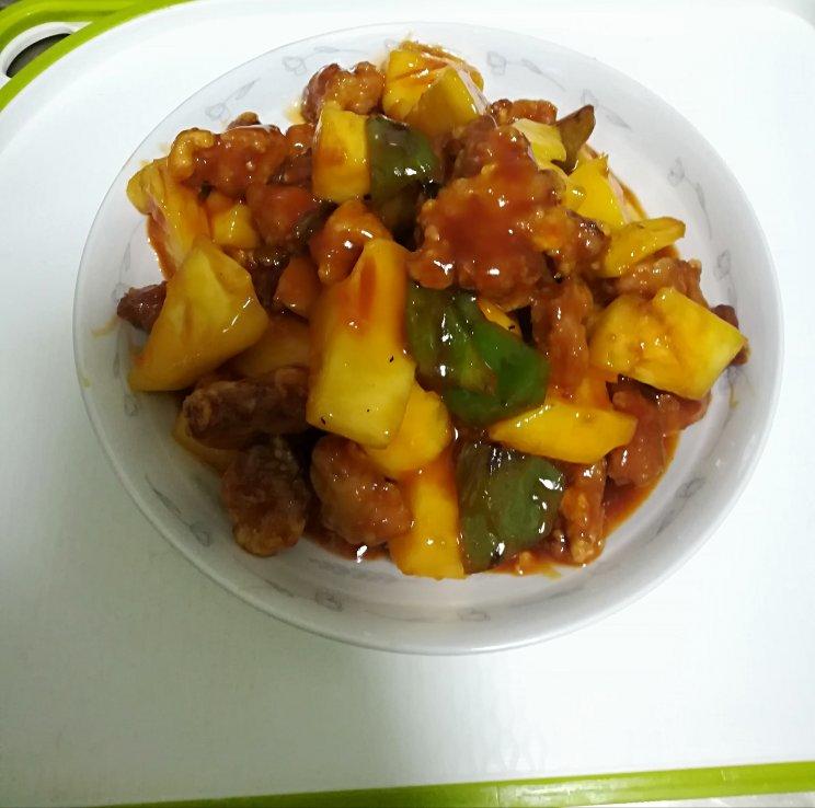 菠萝咕噜肉