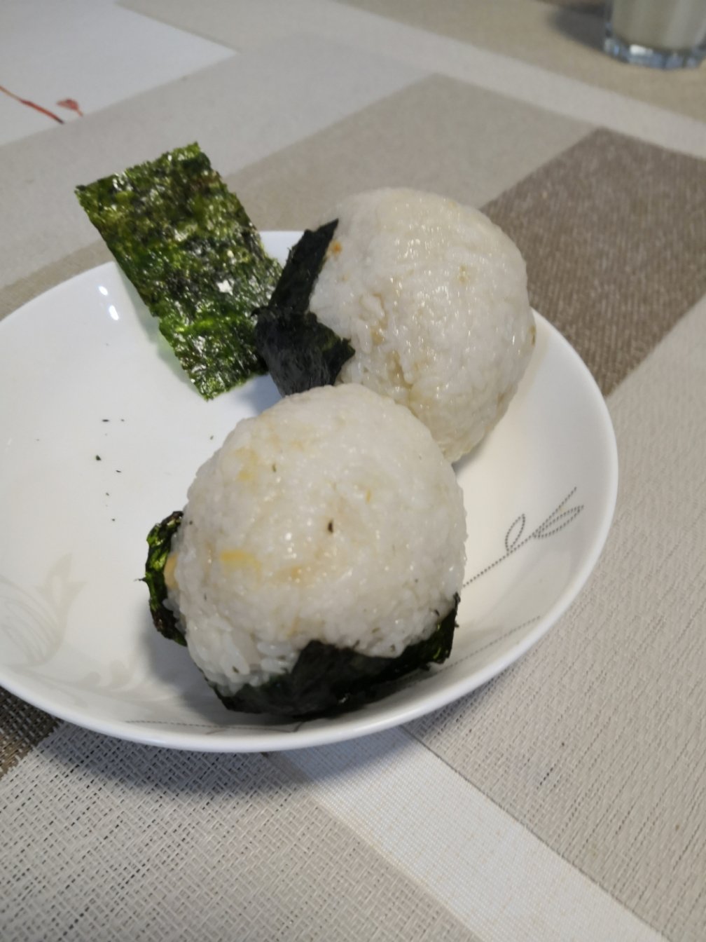 日式海苔肉松饭团