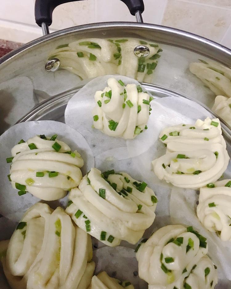 葱油花卷 Steamed Roll