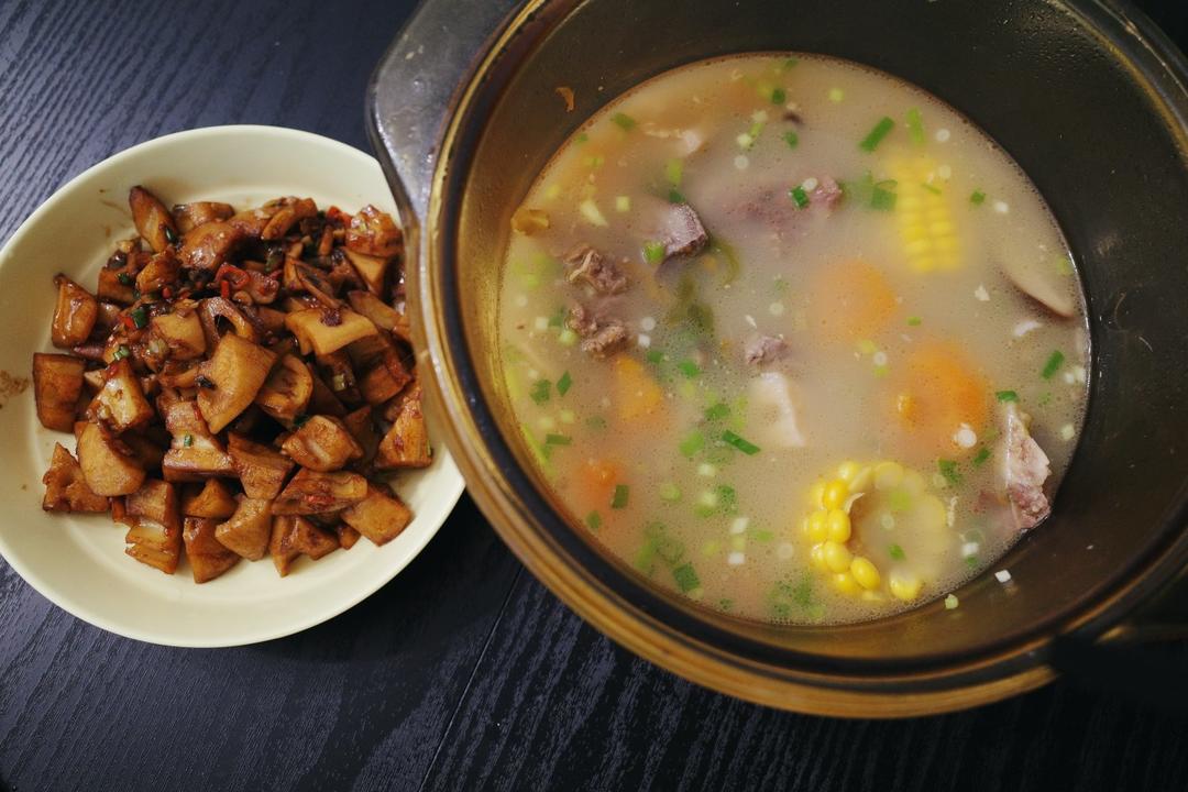 玉米排骨汤