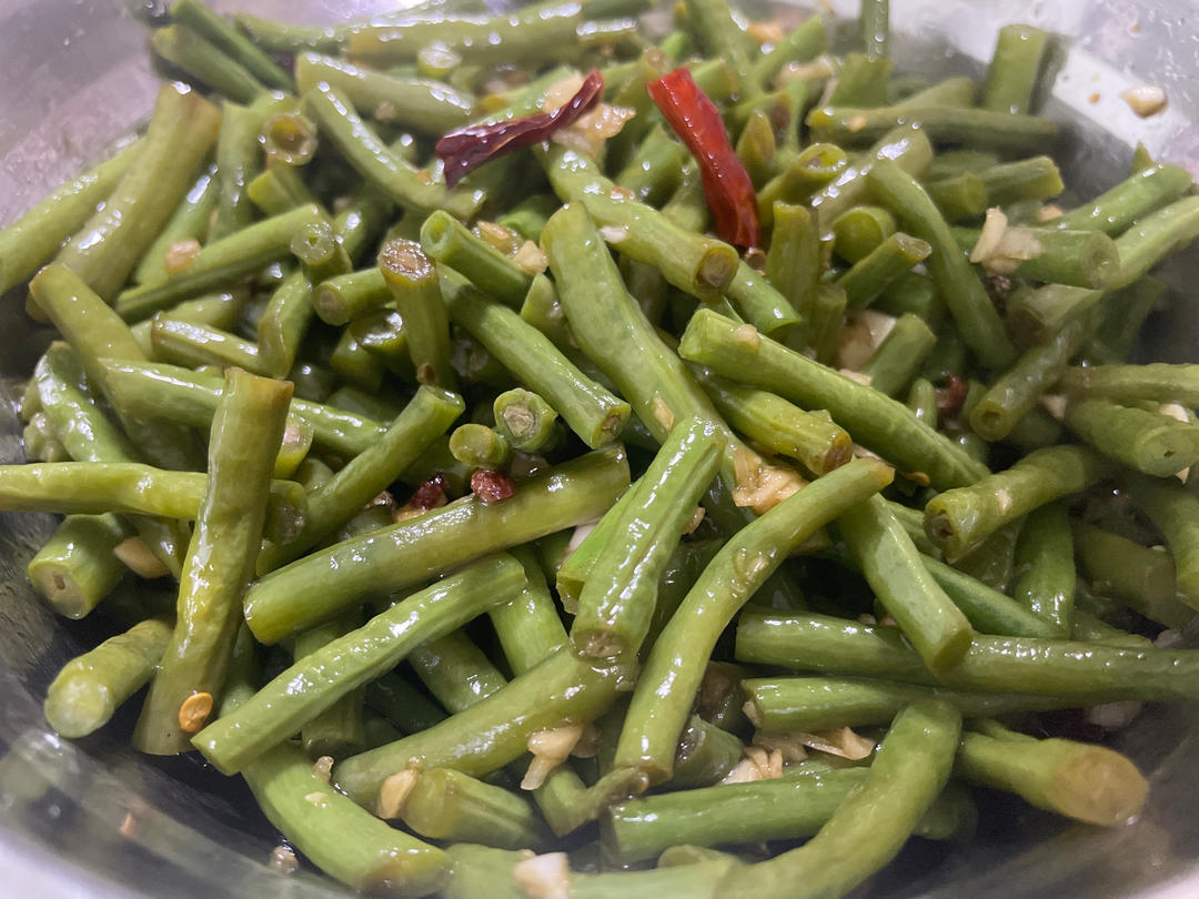 夏日爽口小拌菜～超级好吃的炝豇豆