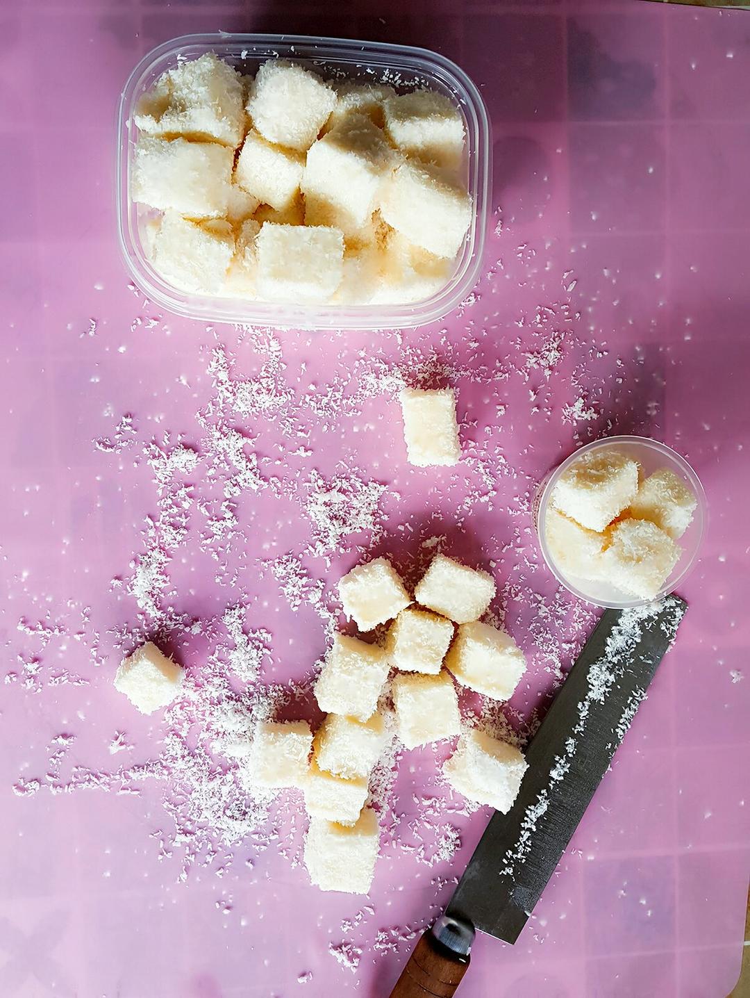 完胜85度C牛奶椰丝小方