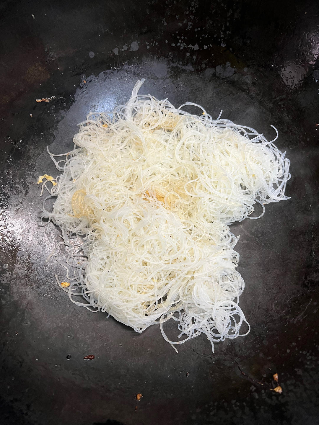 鸡蛋炒米粉，正确泡发干米粉，不碎、不坨、不粘锅、口感Q弹