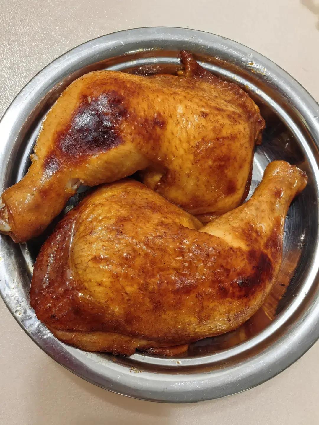 鲜嫩多汁～好吃到舔手指的蜜汁烤鸡腿