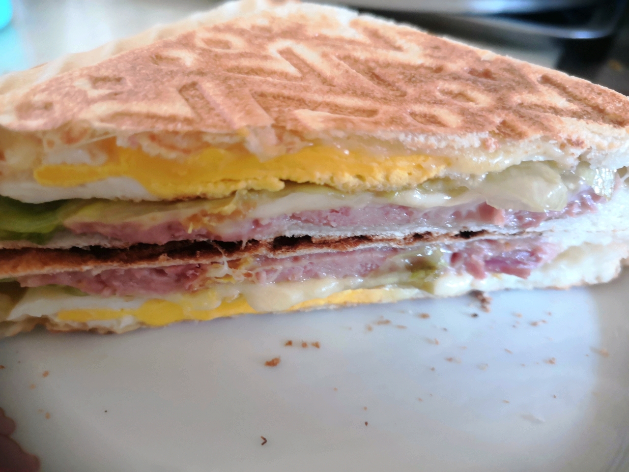 〈早餐机三明治〉，简单又省事。欣小厨 😉
