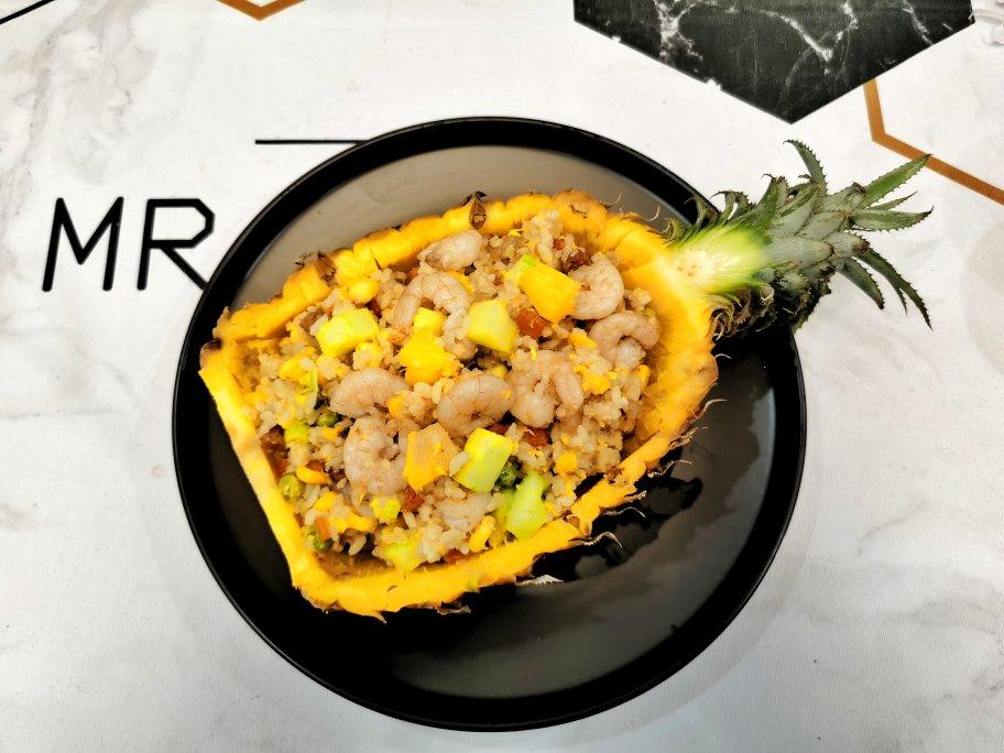 虾仁菠萝炒饭