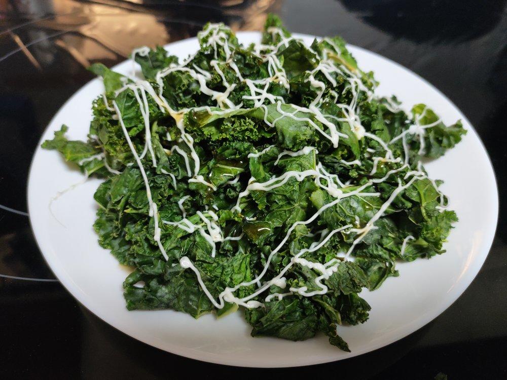 好吃的羽衣甘蓝沙拉