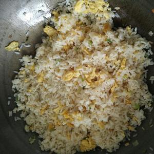 炒米饭的做法 步骤6
