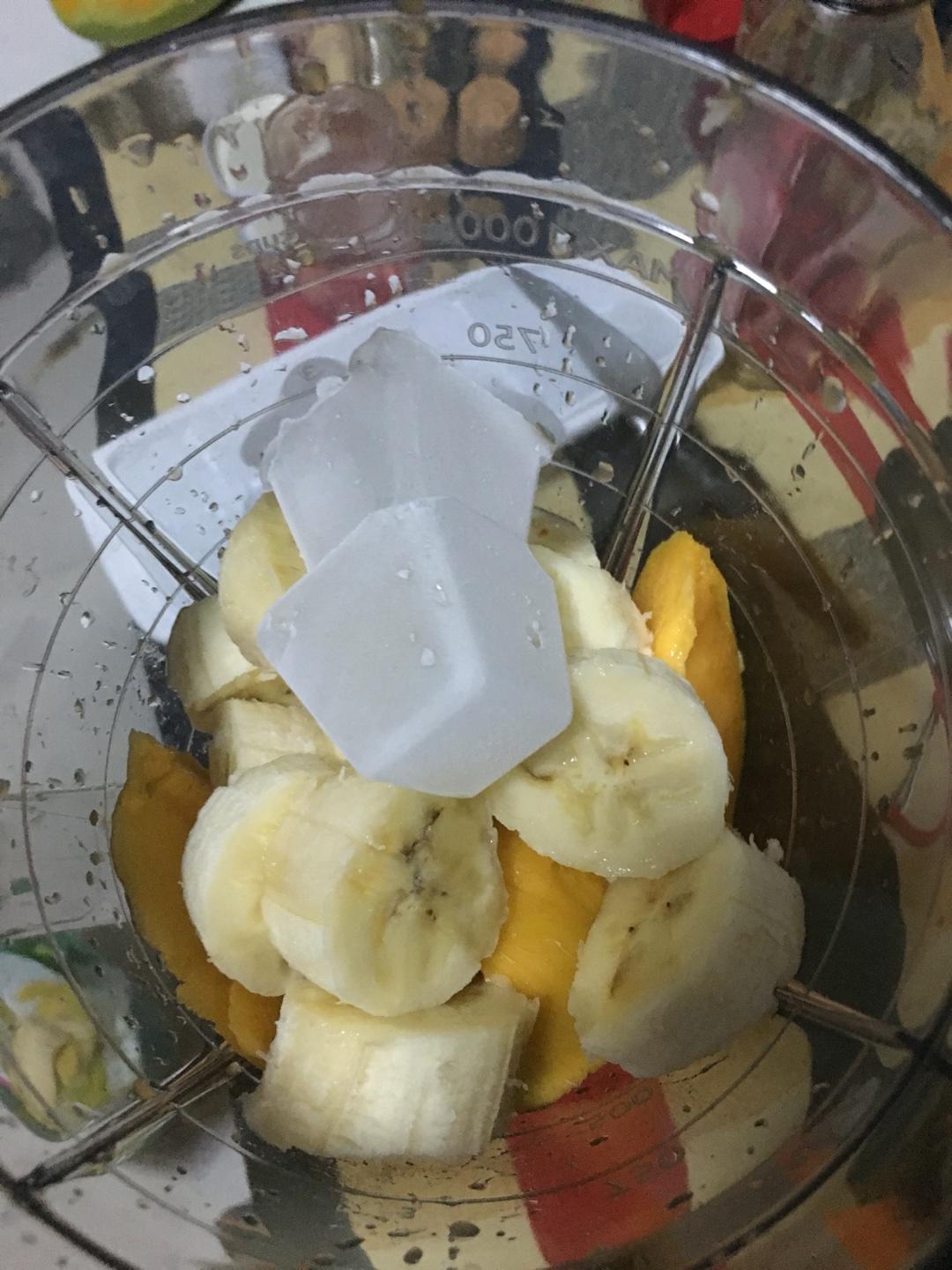 芒果猕猴桃思慕雪smoothie的做法 步骤2