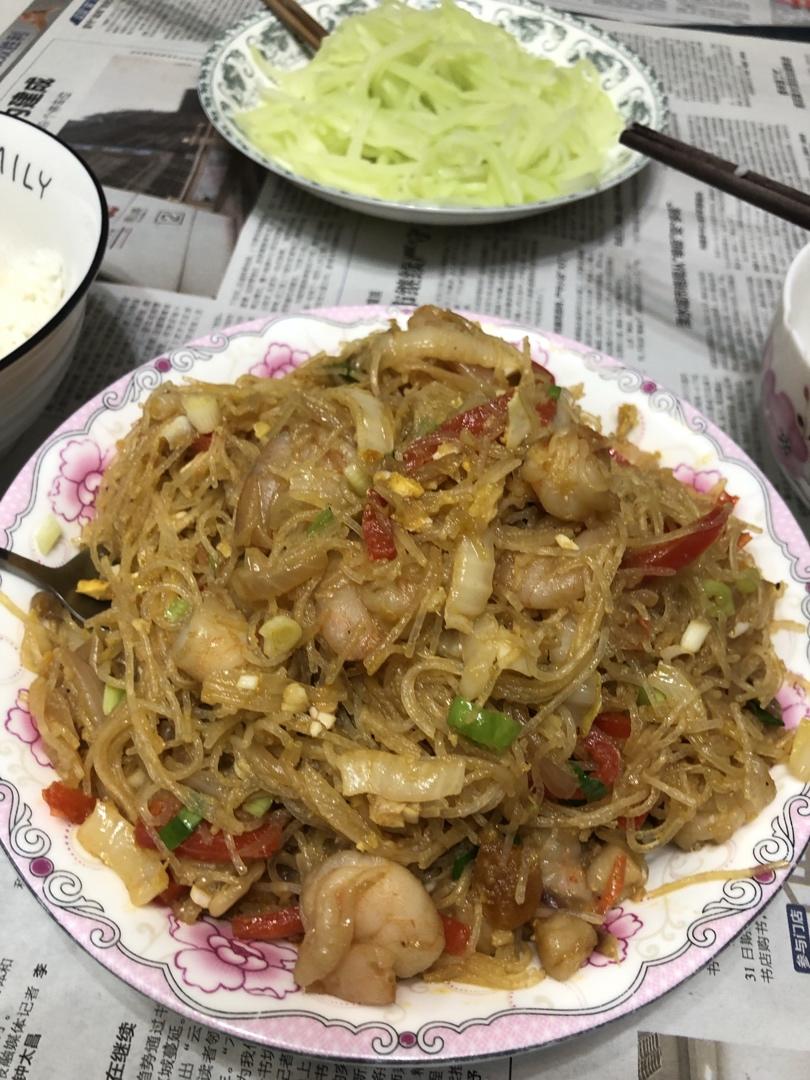 黄金海鲜干捞粉丝煲