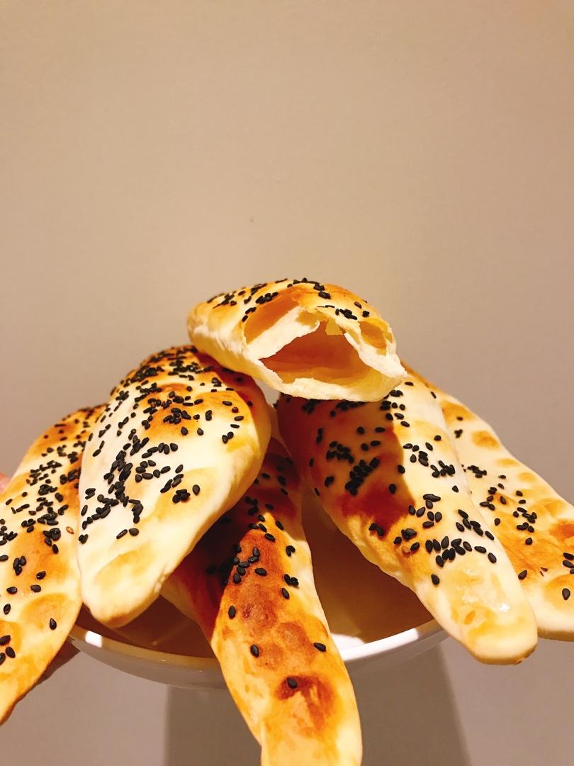 不用发面，简单易做，酥脆可口的空心糖烧饼