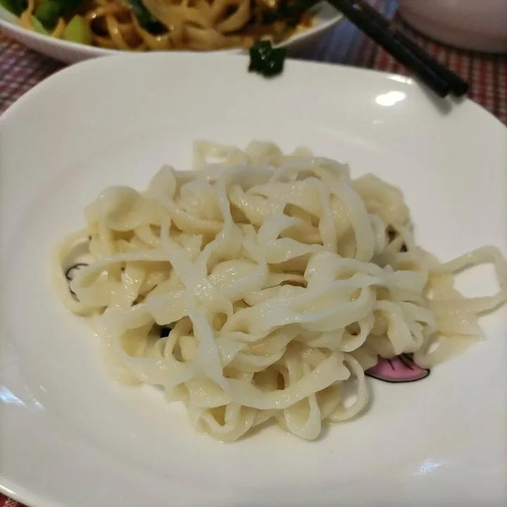简单易学的家常拉面抻面扯面（附浇头，面条卤）