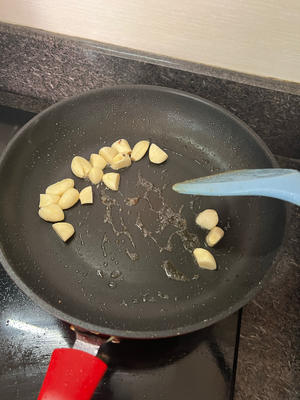 黑椒牛肉粒炒口蘑的做法 步骤11