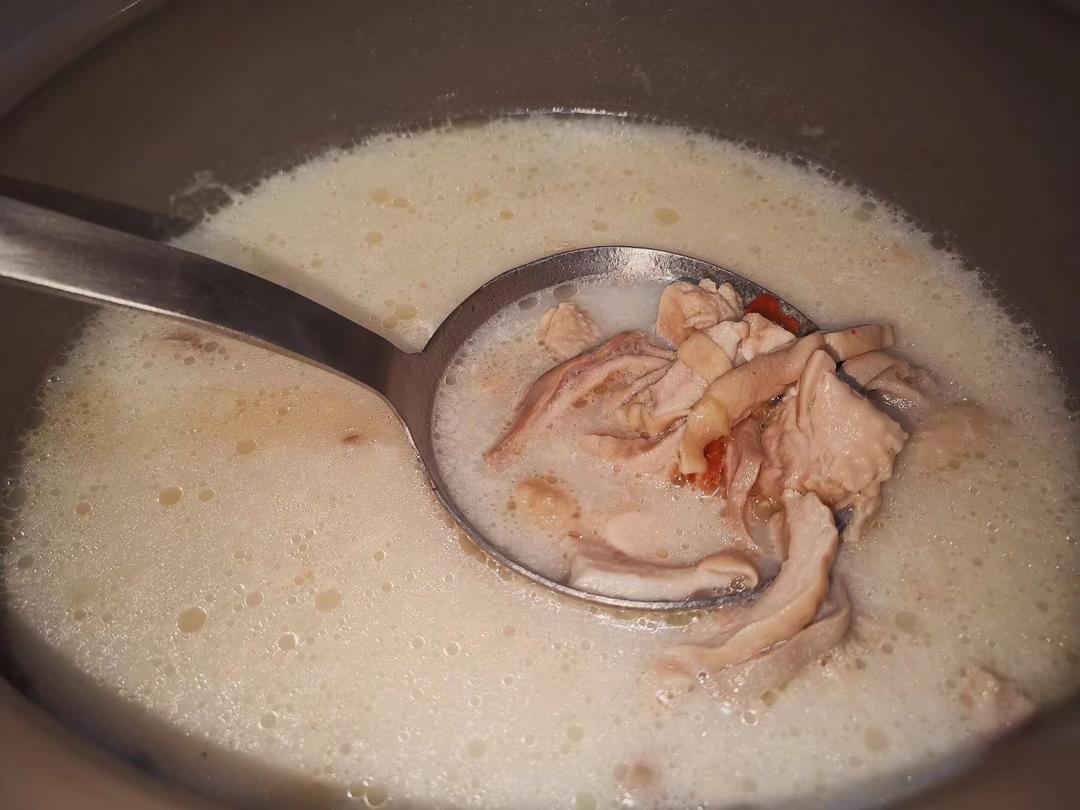 养生白胡椒猪肚鸡汤