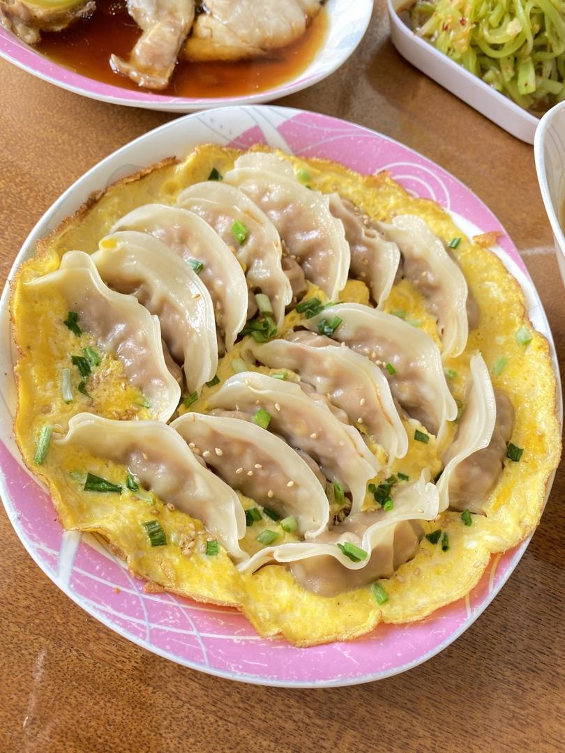 超快手的煎饺抱蛋