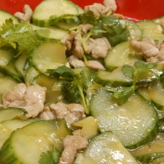 黄瓜炒肉片