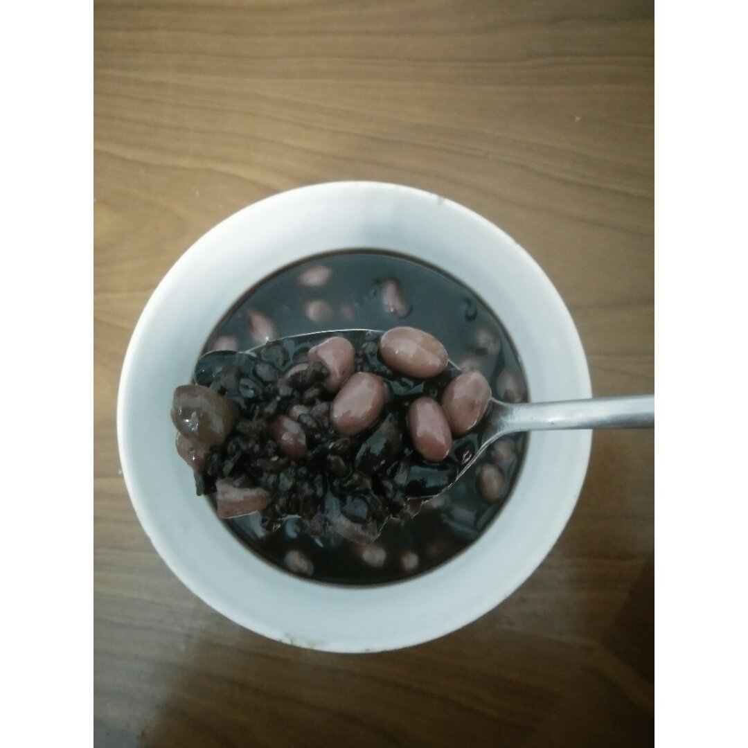 红豆黑米美颜粥