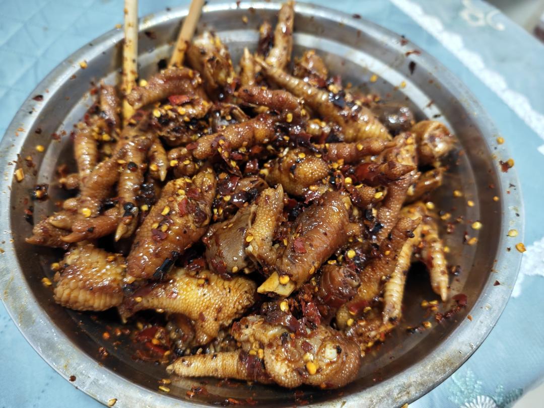 爆辣糊辣壳鸡爪鸭胗