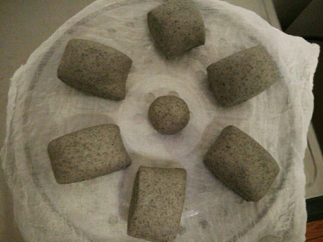 奶香黑芝麻刀切馒头