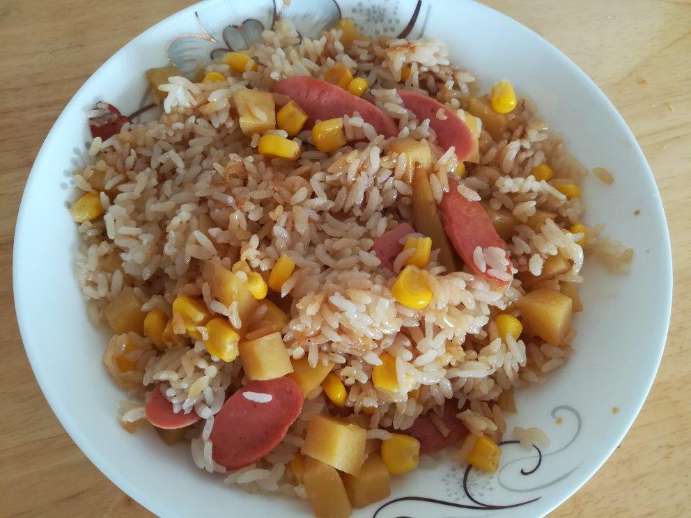 土豆焖饭（电饭锅版）