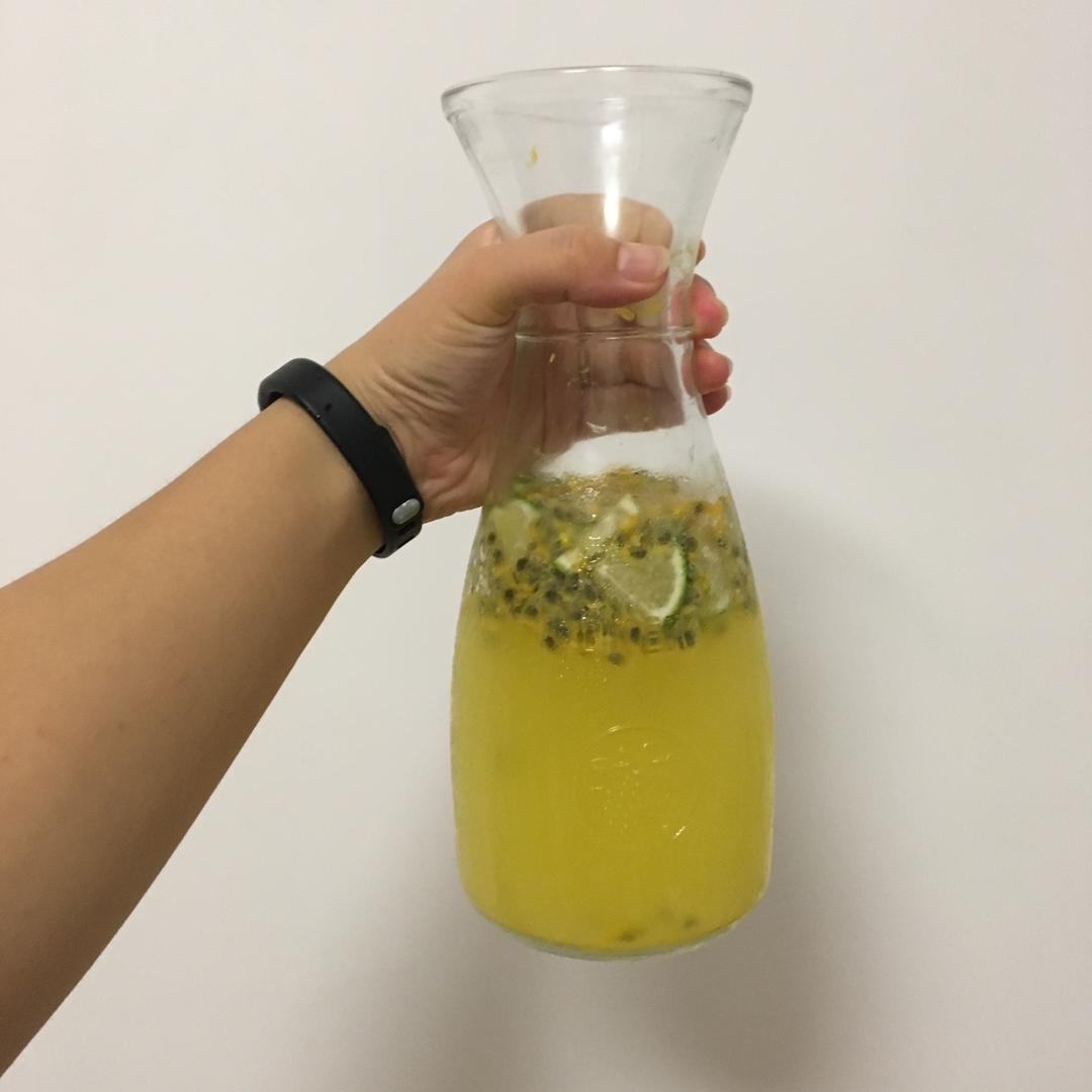 青柠/青桔百香果气泡水/夏日必备