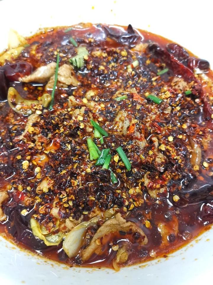 厨师长教你：“水煮肉片”的正宗做法，这味道真的很四川