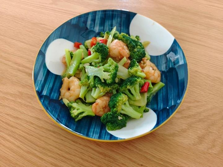 西蓝花炒虾仁