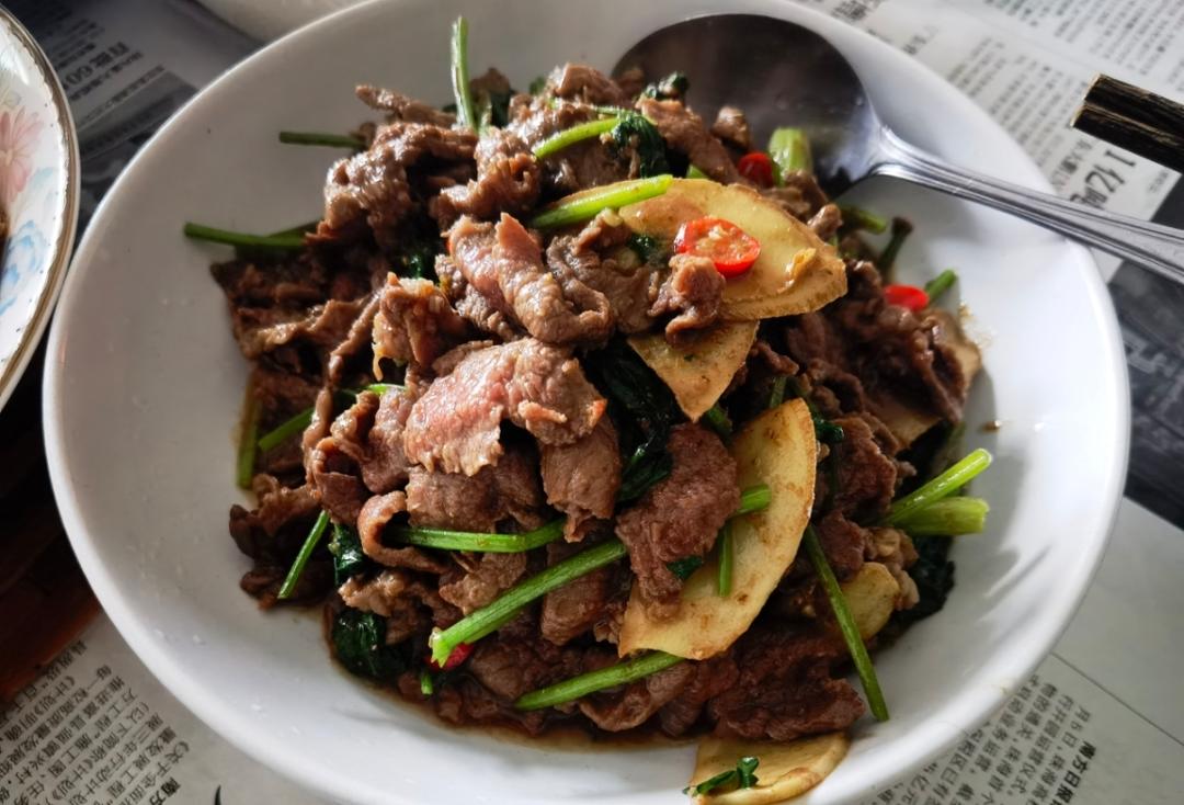 下饭菜“香菜牛肉” 香辣鲜嫩特别开胃