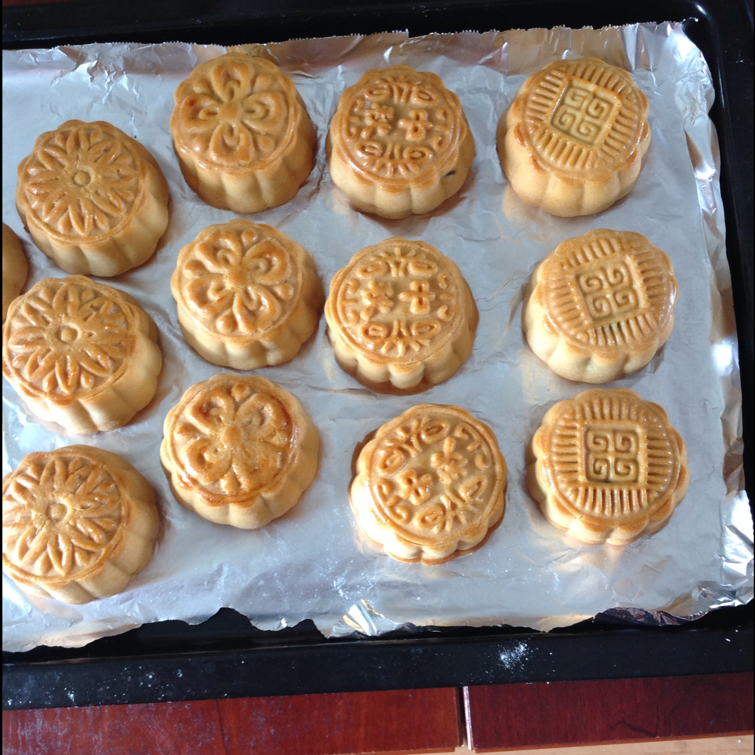 广式月饼—蛋黄莲蓉月饼