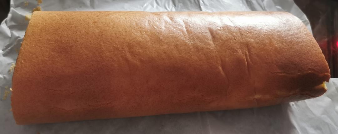 大量消耗淡奶油的草莓蛋糕卷