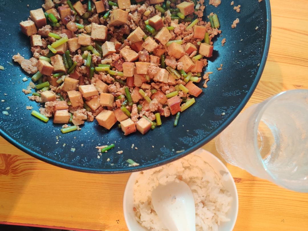 好吃是好吃，就是有点费米饭🤣