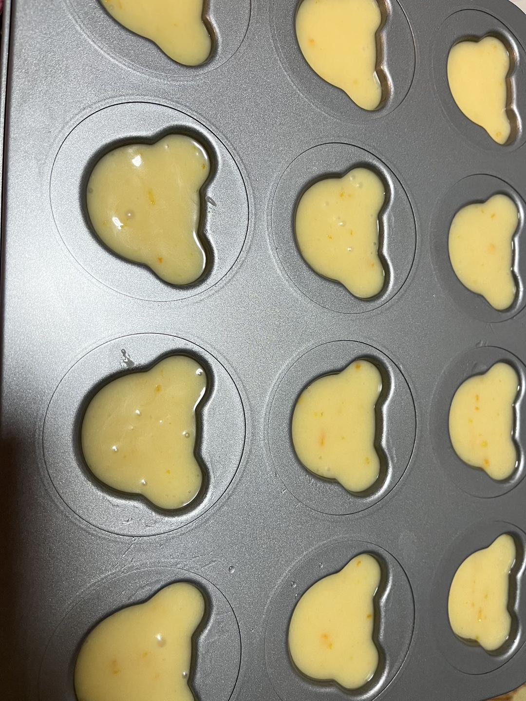 玛德琳（蓝带方）