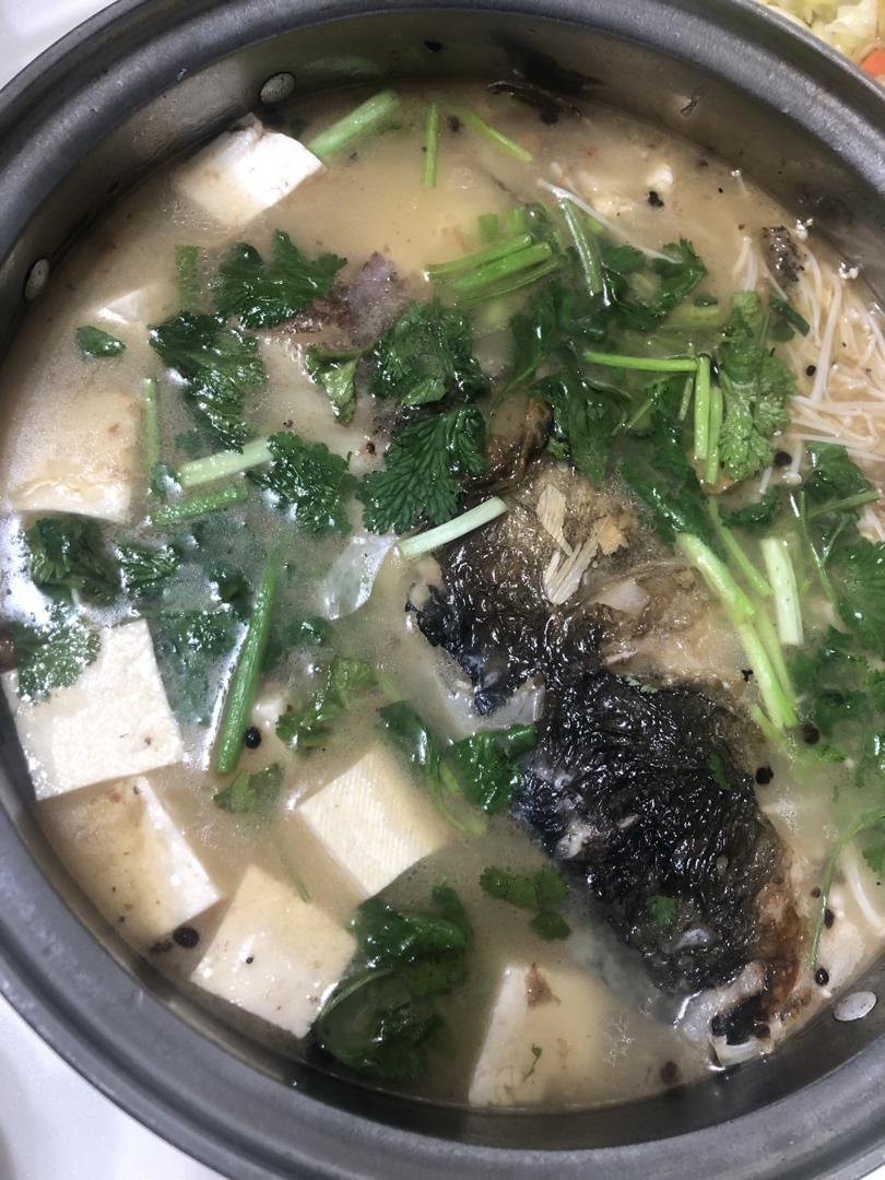 鱼头豆腐汤