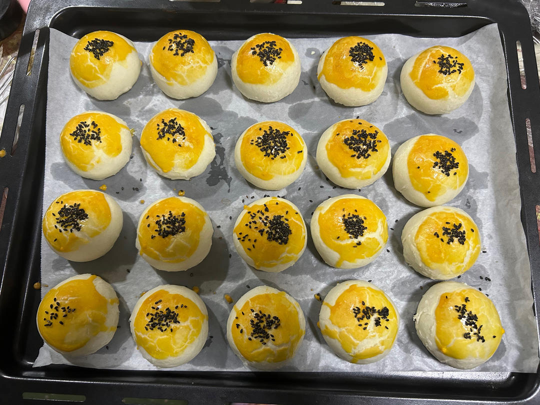 超简单 免揉 酥掉渣的蛋黄酥(超详细附全程视频)不破酥『万能酥皮』