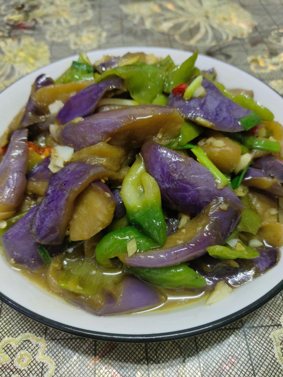 家常菜|红烧茄子