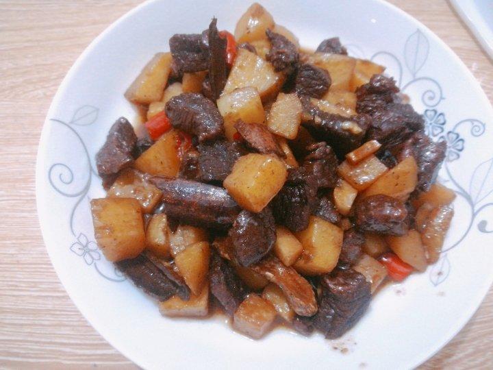 土豆烧牛腩