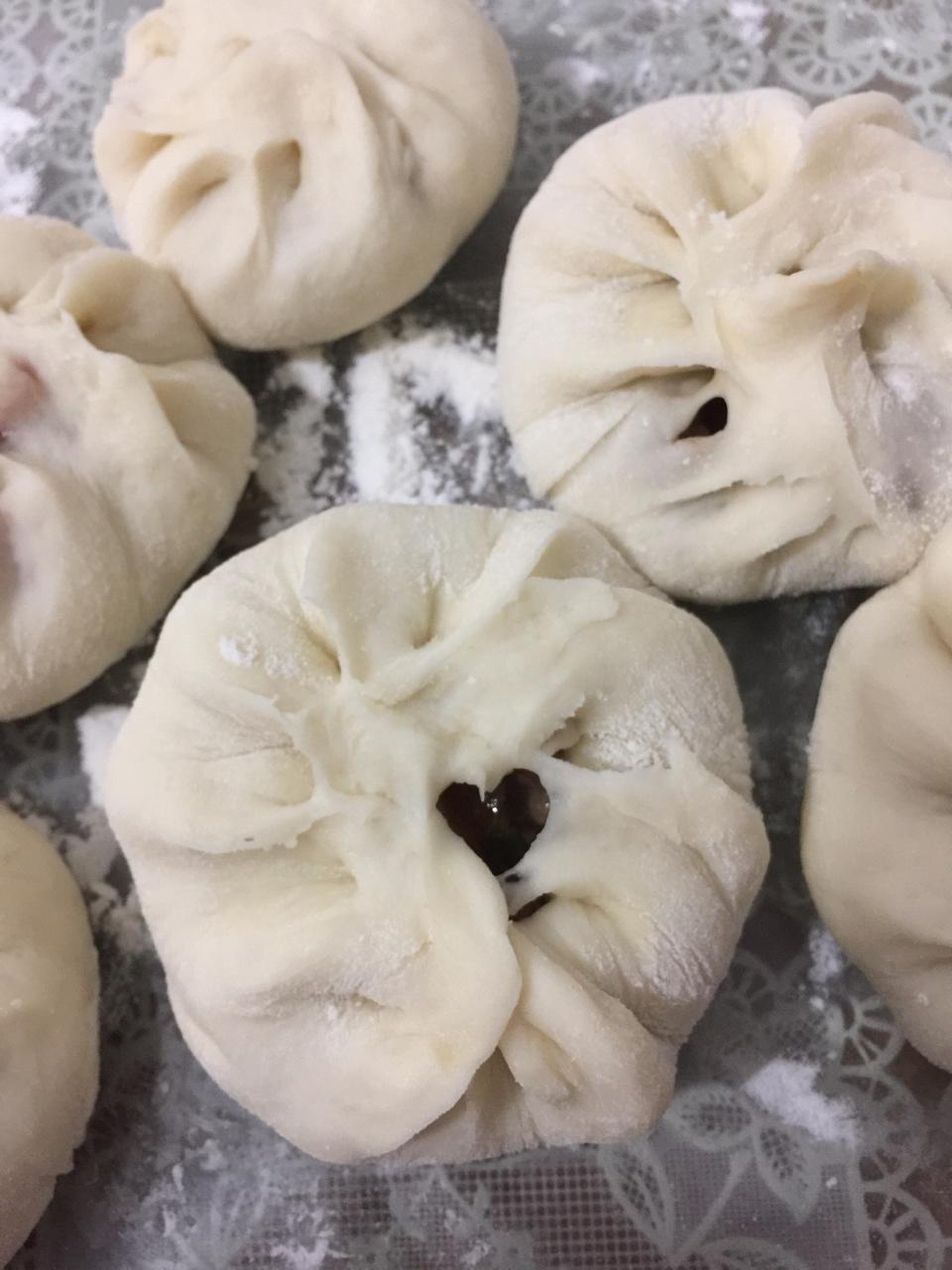 洋葱酱肉丁包子