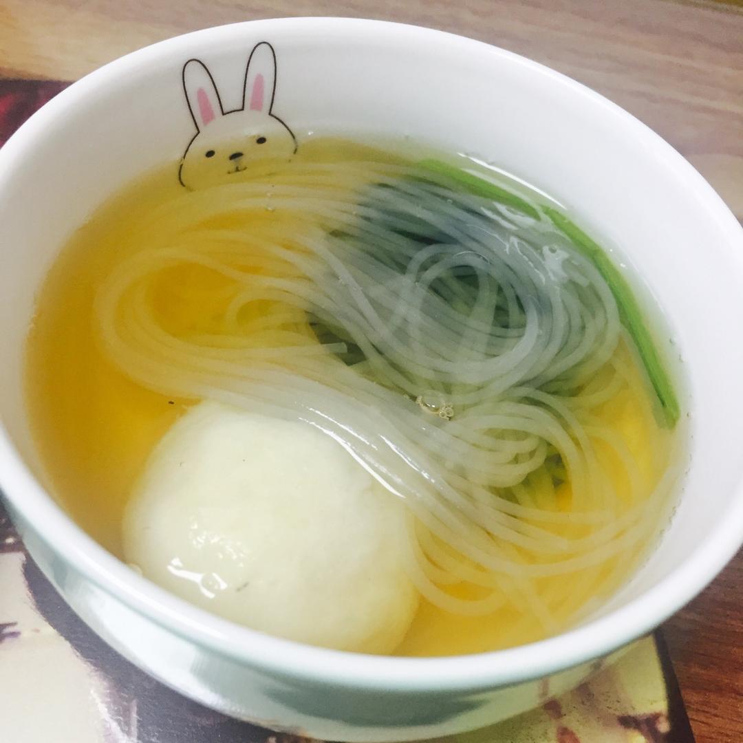 砂锅白菜鱼丸粉丝汤