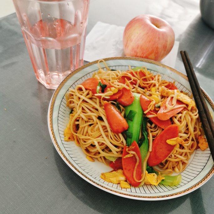 🍜最简单最好吃的家常炒面